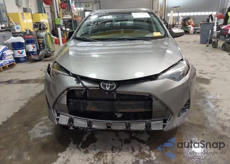 2017 Toyota Corolla Le z USA, uszkodzony, nr VIN 5YFBURHE5HP601763